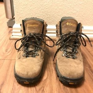Columbia Women’s Hiking Boots